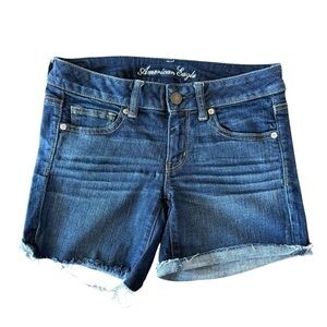 American Eagle Dark Wash Denim Shorts Size 6